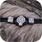 Браслет кожаный с бусинами из серебра «Квадрат Сварога»