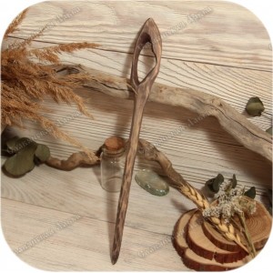 Шпилька «Дольмен»