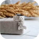 Серебряное кольцо «Коник»