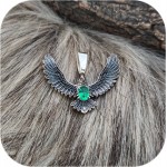 Серебряный оберег «Орел с камнем»