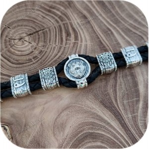 Браслет кожаный с бусинами из серебра «Медведь»