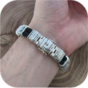 Браслет кожаный с бусинами из серебра «Медведь»