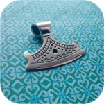 Кулон из серебра «Секира»